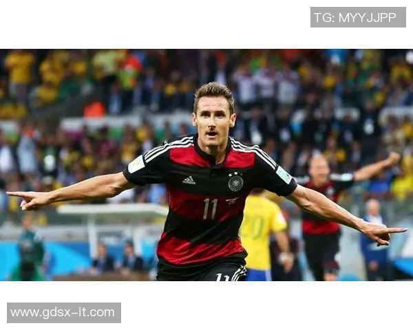 十号球衣最强足球巨星盘点 谁是世界足坛真正的传奇之王