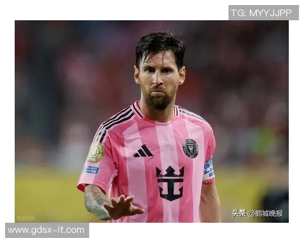 足球历史上最具代表性的球星盘点及其影响力分析